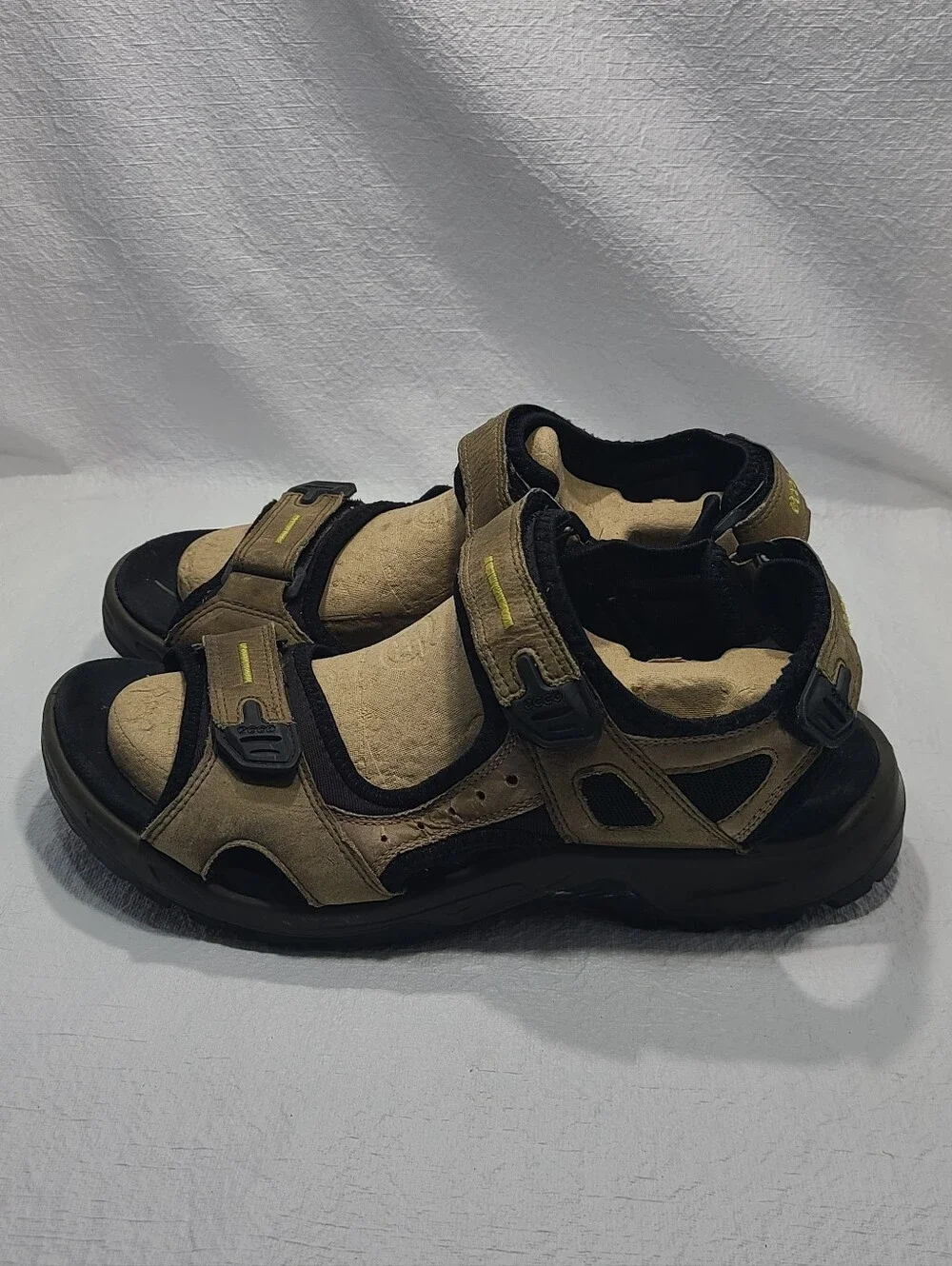 Mens ECCO Yucatan Offroad Sandals Size: 9.5 Color: Nubuck